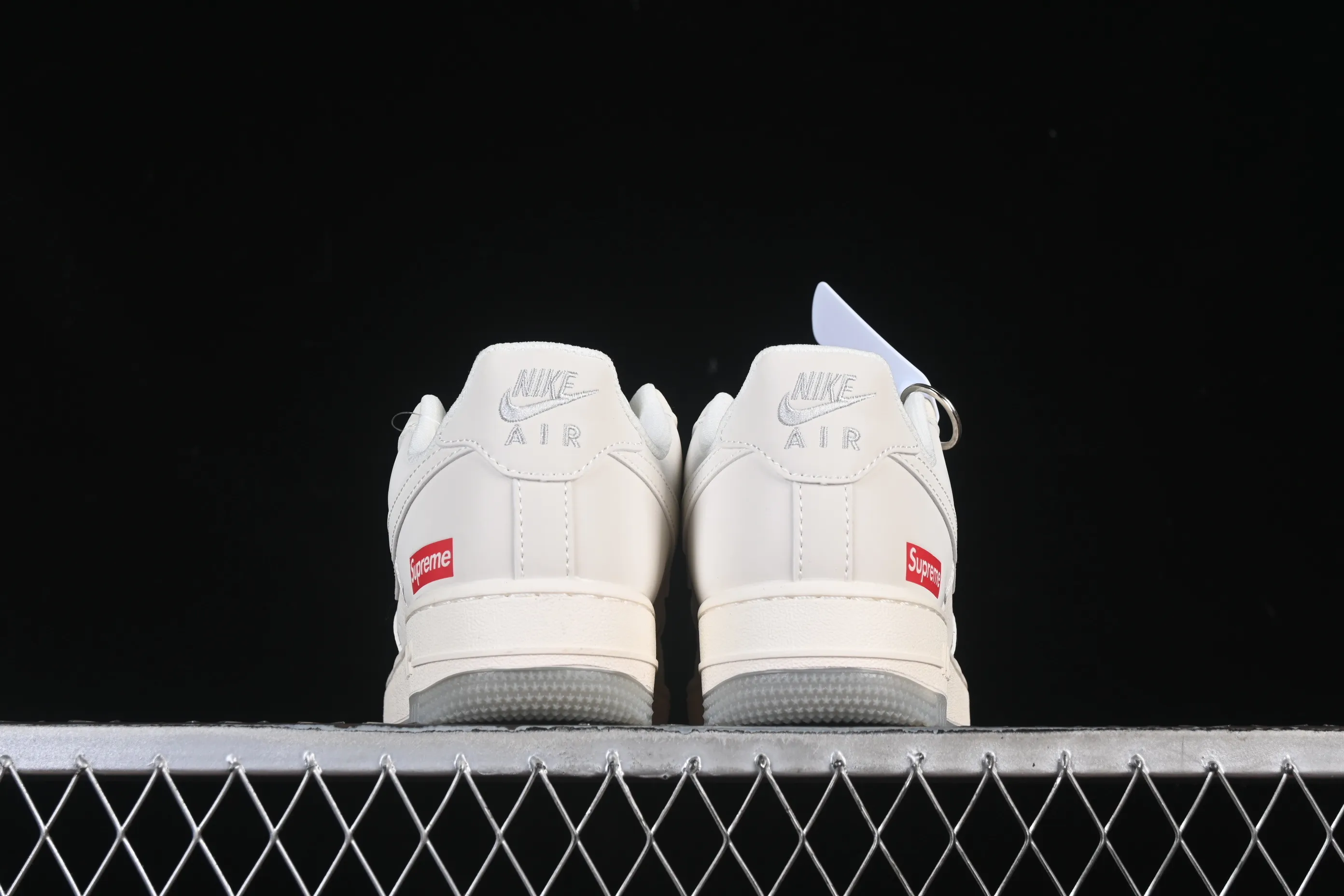 All categories Nk Air Force 1 Air Force series Nk Air Force 1 Low Air Force low-top Nike Air Force 1'07 Low Supreme co-branded beige crystal bottom Air Force 1 low-top casual sneakers XX3168-178